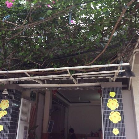 Nhu Y Guesthouse Phan Rang Bagian luar foto