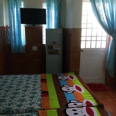Nhu Y Guesthouse Phan Rang Bagian luar foto